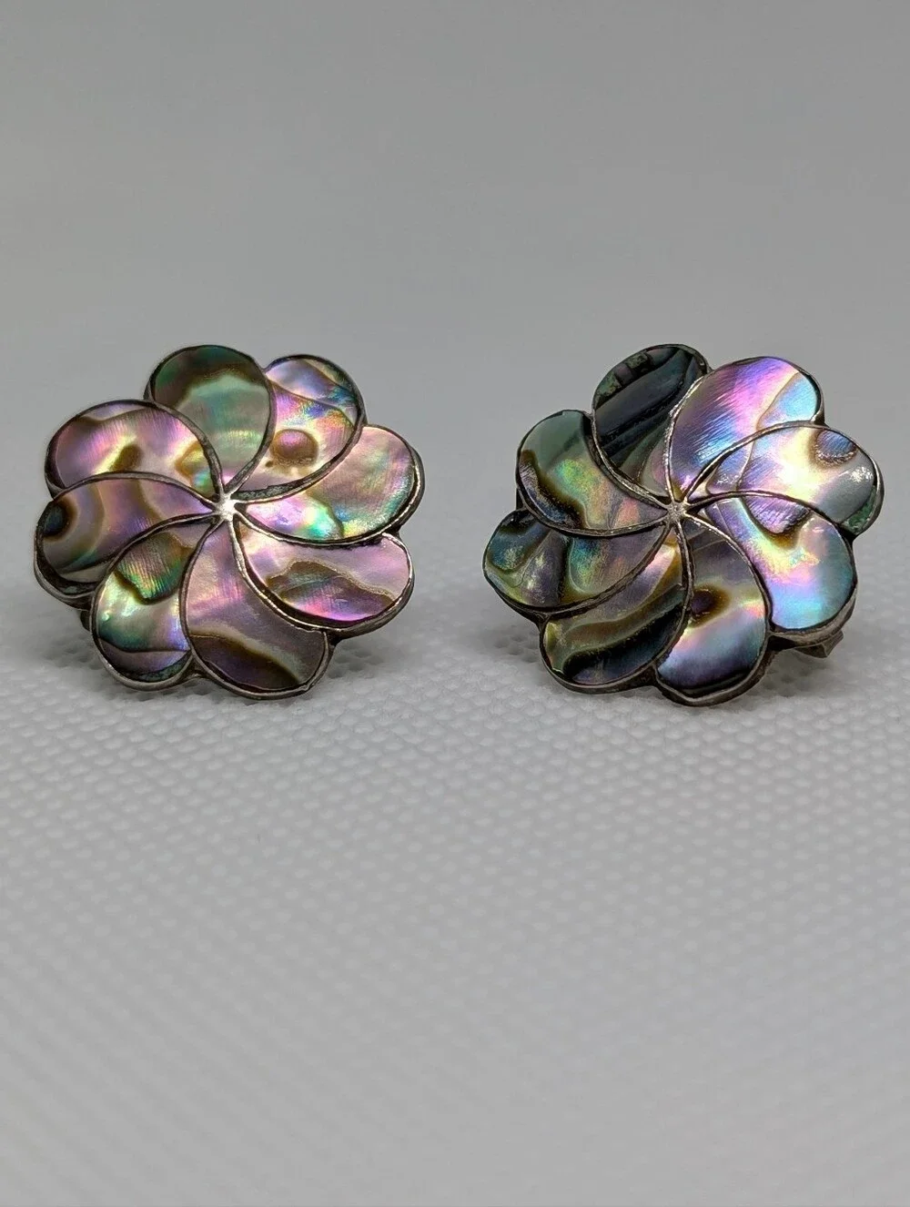 Vintage Alpaca Taxco Iridescent Abalone Sterling Silver Flower Clip-On Earrings